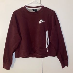 Nike Sportswear Essential Cropped Crewneck